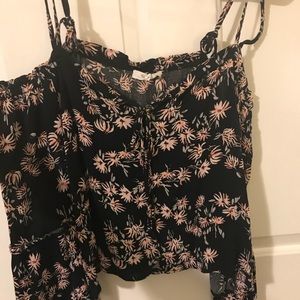 Off the Shoulder Flowery Top 🍃